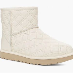 Ugg Classic Mini II Quilted Genuine Shearling Lined Bootie